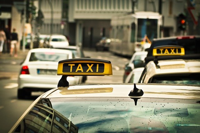 Firma taksówkarska – jak wybrać tę najlepszą?