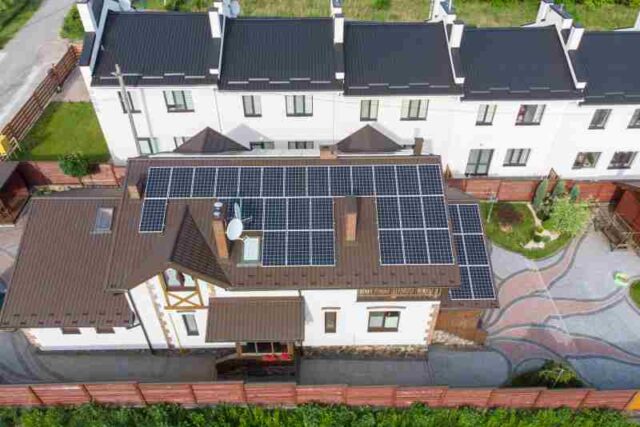 Instalacja paneli słonecznych na balkonie – Poradnik krok po kroku