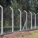 Metalowe ogrodzenia z siatki – instalacja ogrodzenia z siatki